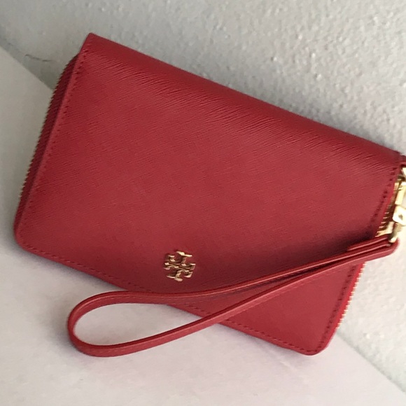 Tory Burch Handbags - NWOT Tory Burch Wallet/Wristlet
